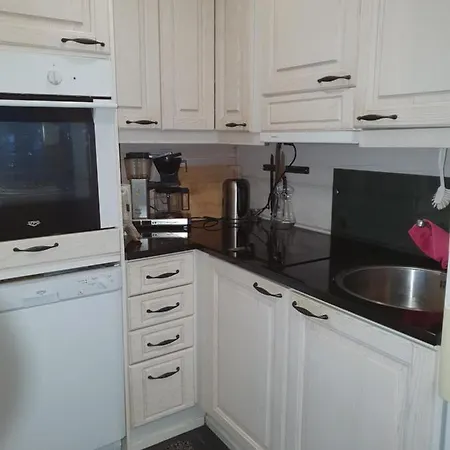 Sammalkalliontie 83 *