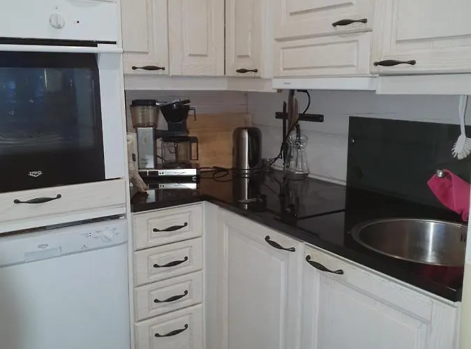 Sammalkalliontie 83 *